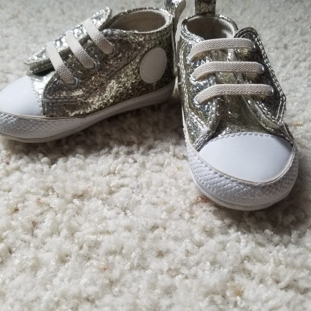Gold converse - Picture 3 of 3